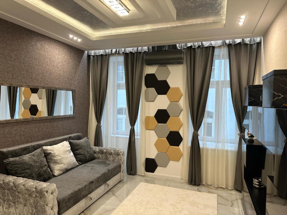 Apartment Silver *