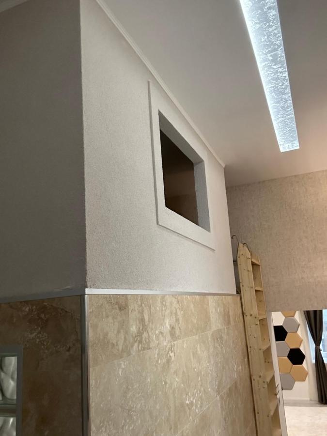Silver Apartment *